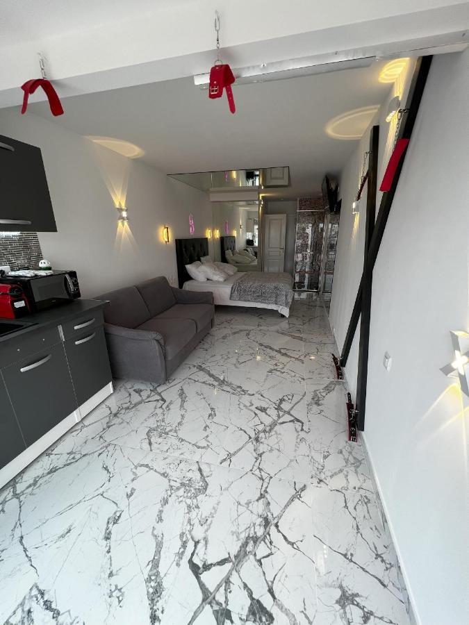 Fetish Studio Agde Bagian luar foto