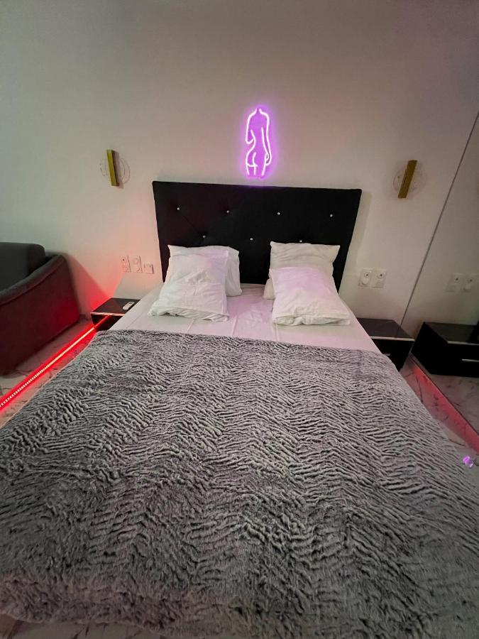 Fetish Studio Agde Bagian luar foto