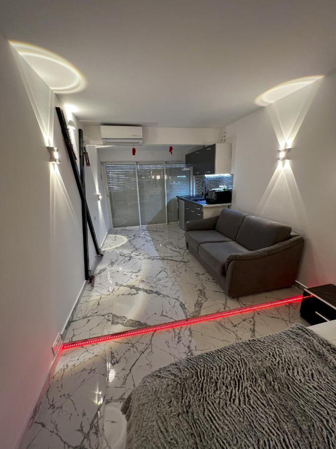 Fetish Studio Agde Bagian luar foto