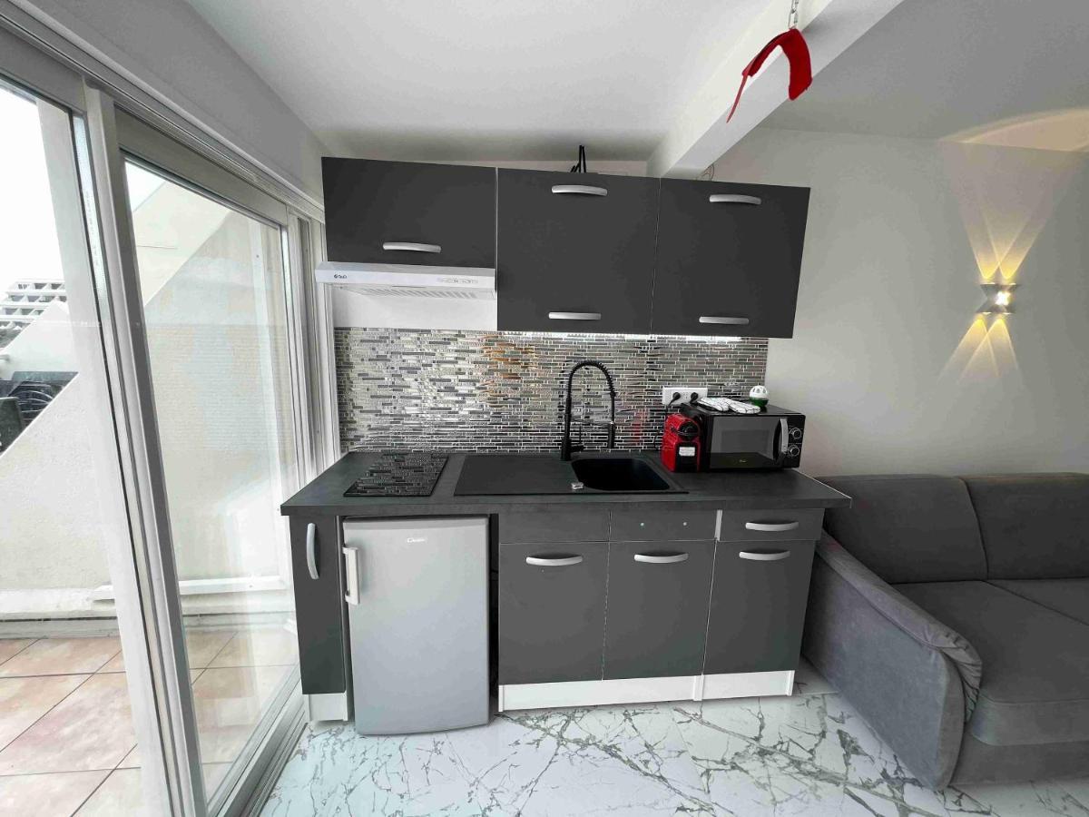 Fetish Studio Agde Bagian luar foto